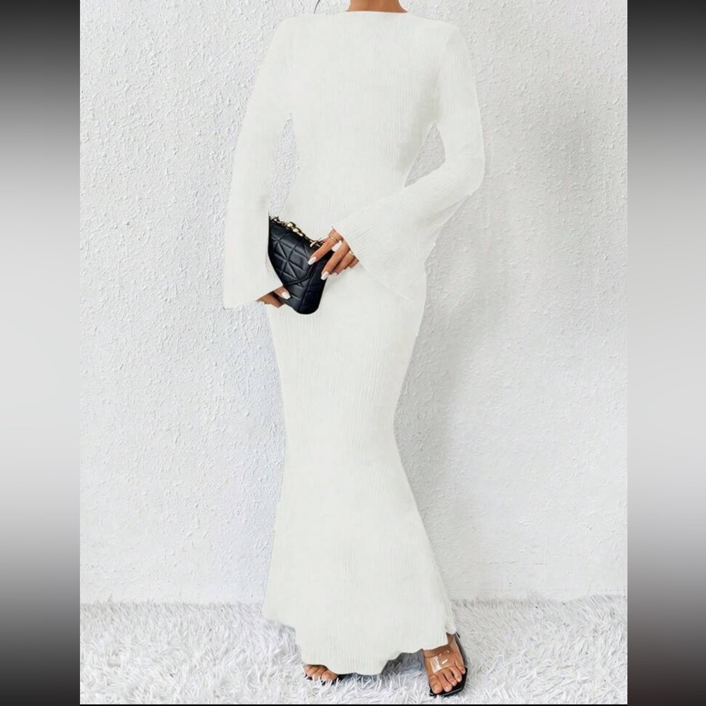 Elegant White Ribbed Dress
